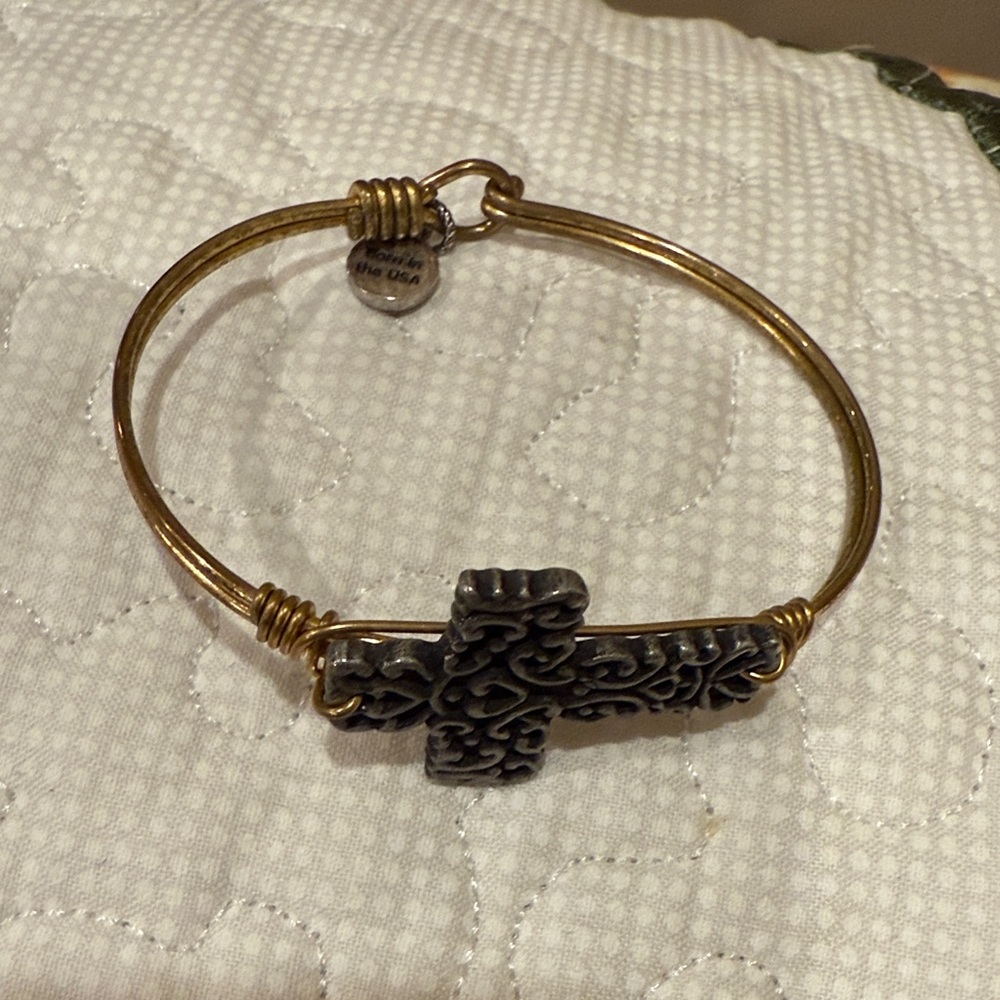 Luca + Danni Heart filigree bracelet